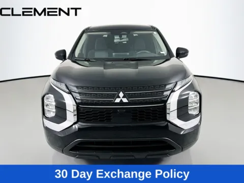 Another view of 2024 Mitsubishi Outlander ES for sale in Wentzville, MO at Clement Hyundai