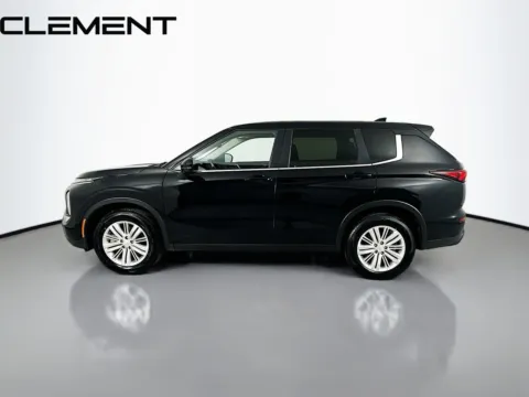 More photos of 2024 Mitsubishi Outlander ES at Clement Hyundai, MO