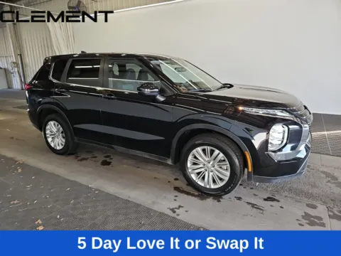 Photos of 2024 Mitsubishi Outlander ES for sale in Wentzville, MO at Clement Hyundai