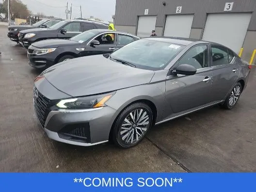 Gray 2024 Nissan Altima 2.5 SV for sale in Wentzville, MO