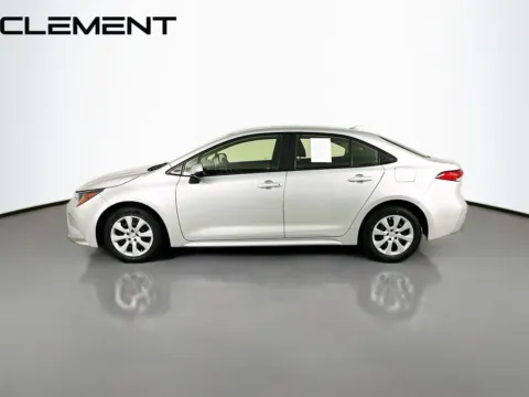 More photos of 2020 Toyota Corolla LE at Clement Hyundai, MO