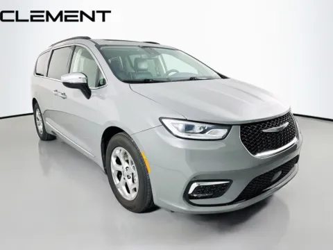 Another view of 2023 Chrysler Pacifica Limited for sale in Wentzville, MO at Clement Hyundai