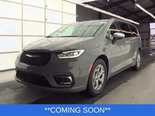 Gray 2023 Chrysler Pacifica Limited for sale in Wentzville, MO