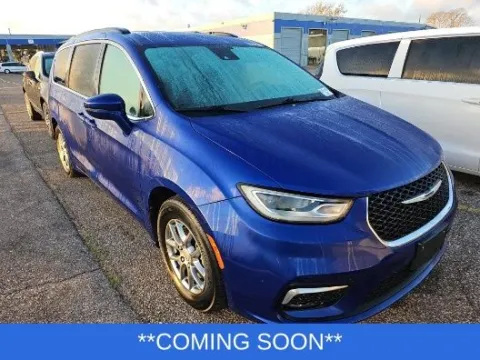 Photos of 2021 Chrysler Pacifica Touring for sale in Wentzville, MO at Clement Hyundai