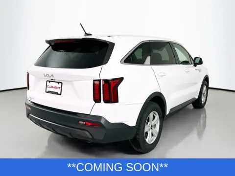 More photos of 2023 Kia Sorento LX at Clement Hyundai, MO