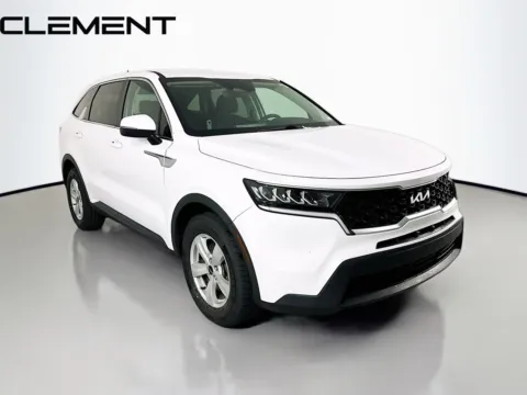 More photos of 2023 Kia Sorento LX at Clement Hyundai, MO