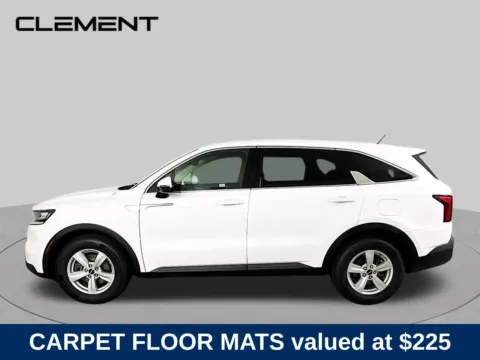 More photos of 2023 Kia Sorento LX at Clement Hyundai, MO