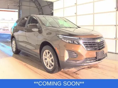 Photos of 2024 Chevrolet Equinox LT for sale in Wentzville, MO at Clement Hyundai