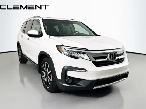 More photos of 2022 Honda Pilot Touring at Clement Hyundai, MO