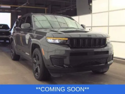 Photos of 2023 Jeep Grand Cherokee L Altitude for sale in Wentzville, MO at Clement Hyundai