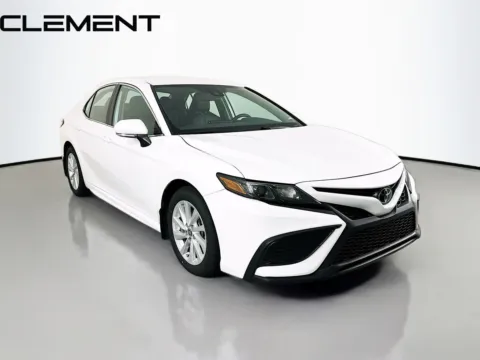 More photos of 2023 Toyota Camry SE at Clement Hyundai, MO