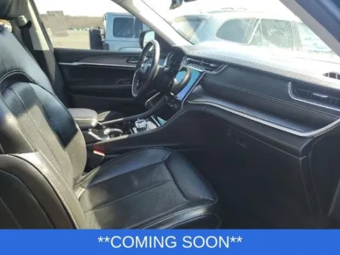 Another view of 2021 Jeep Grand Cherokee L Limited for sale in Wentzville, MO at Clement Hyundai