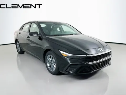 More photos of 2024 Hyundai Elantra SEL at Clement Hyundai, MO