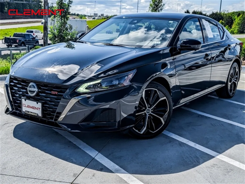 2023 Nissan Altima 2.5 SR for sale in Wentzville, MO