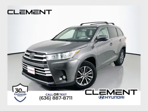 Gray 2018 Toyota Highlander XLE for sale in Wentzville, MO