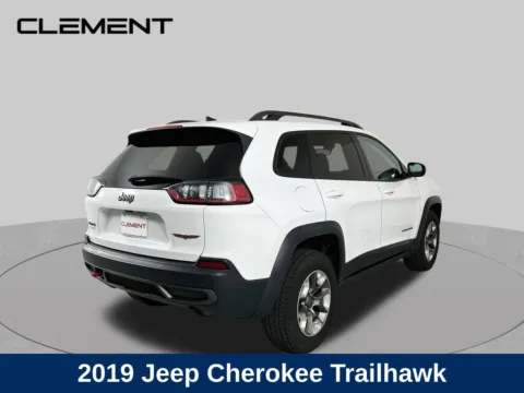More photos of 2019 Jeep Cherokee Trailhawk at Clement Hyundai, MO