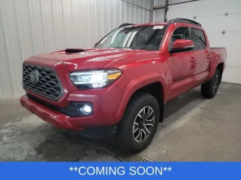 Red 2022 Toyota Tacoma TRD Sport for sale in Wentzville, MO