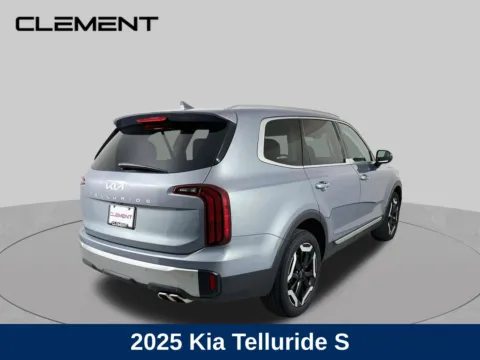 More photos of 2025 Kia Telluride S at Clement Hyundai, MO