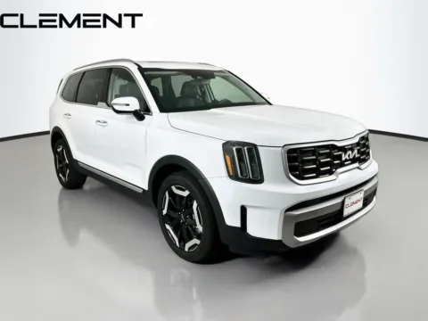 More photos of 2025 Kia Telluride S at Clement Hyundai, MO