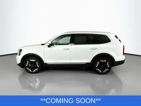 More photos of 2025 Kia Telluride S at Clement Hyundai, MO