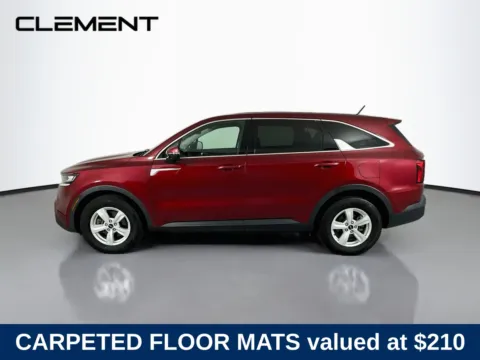 More photos of 2022 Kia Sorento LX at Clement Hyundai, MO