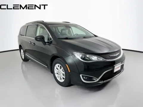 More photos of 2020 Chrysler Pacifica Touring L at Clement Hyundai, MO