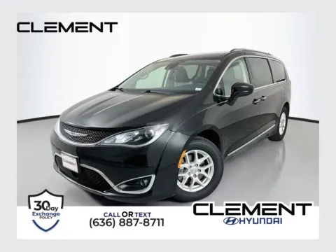 Black 2020 Chrysler Pacifica Touring L for sale in Wentzville, MO
