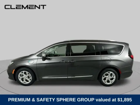 More photos of 2021 Chrysler Pacifica Hybrid Limited at Clement Hyundai, MO