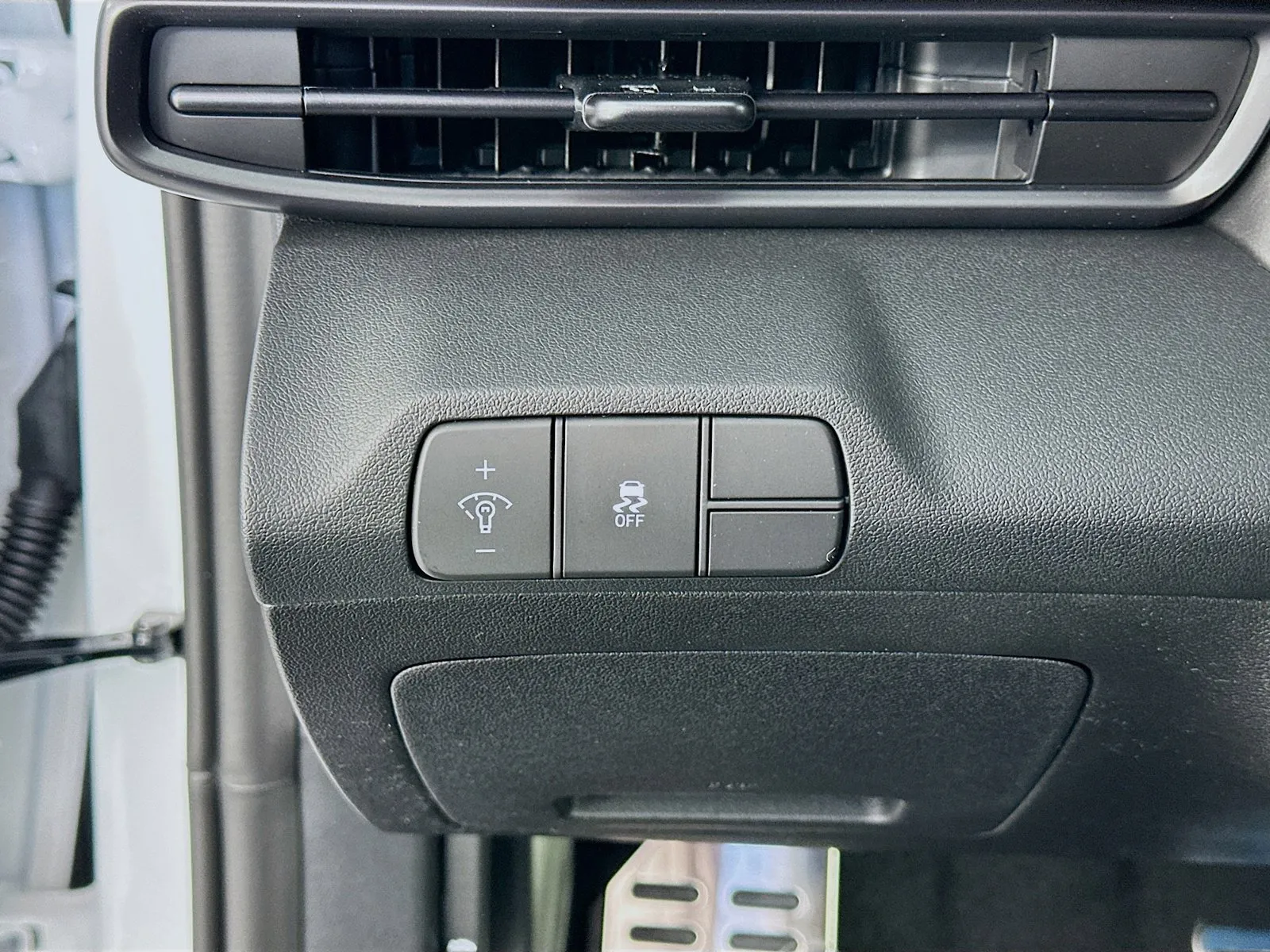 2026 Hyundai Elantra SEL - Photo 11