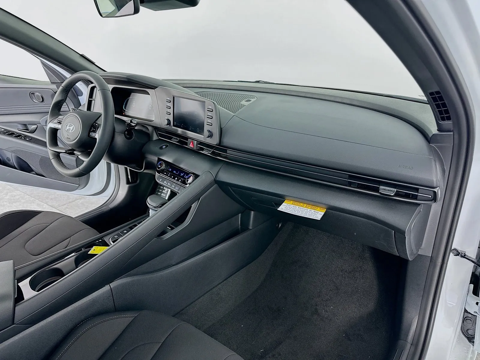 2026 Hyundai Elantra SEL - Photo 33