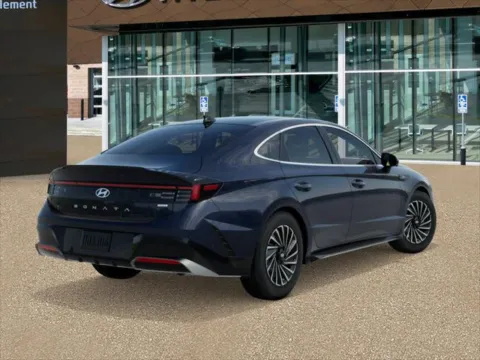 More photos of 2027 Hyundai Sonata Hybrid Limited at Clement Hyundai, MO