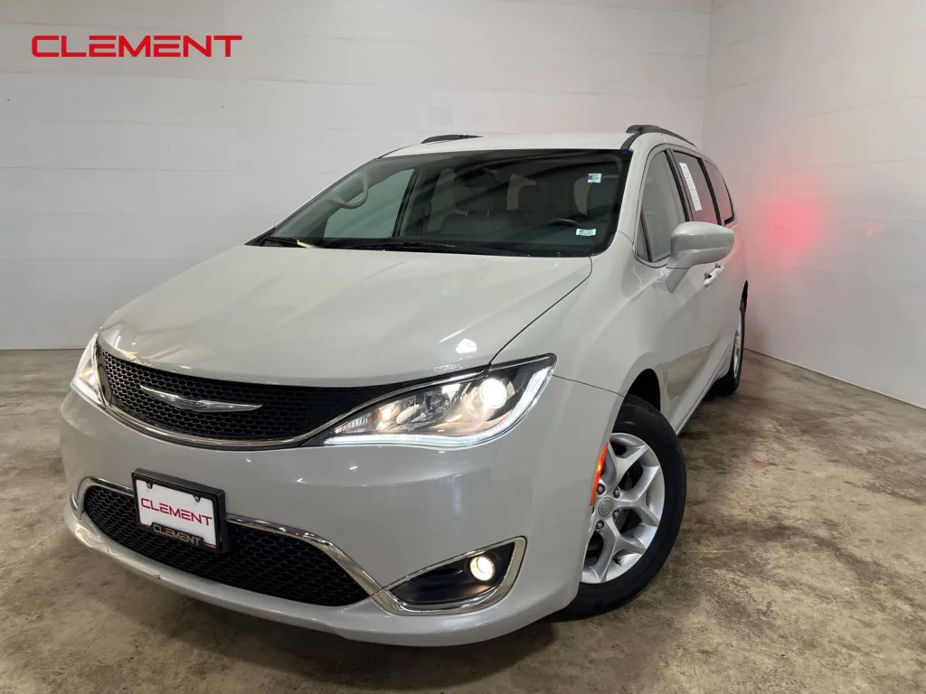 2017 Chrysler Pacifica Touring L for sale in Wentzville, MO