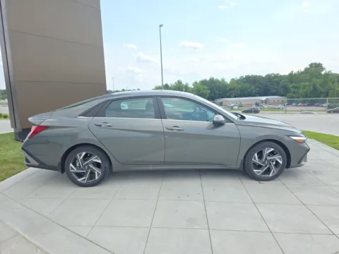 More photos of 2024 Hyundai Elantra SEL at Clement Hyundai, MO