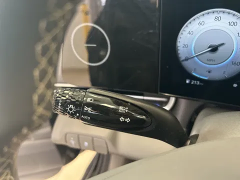 More photos of 2024 Hyundai Elantra SEL at Clement Hyundai, MO