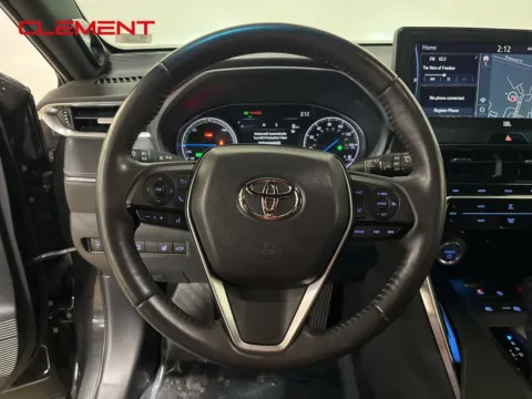 More photos of 2022 Toyota Venza Limited at Clement Hyundai, MO