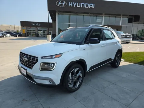 White 2025 Hyundai Venue Limited for sale in Wentzville, MO