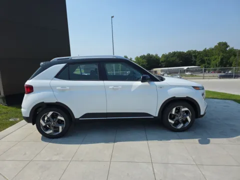 More photos of 2025 Hyundai Venue Limited at Clement Hyundai, MO