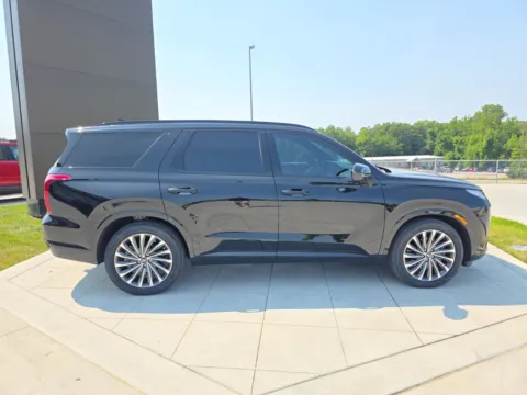 More photos of 2025 Hyundai Palisade Calligraphy Night Edition at Clement Hyundai, MO