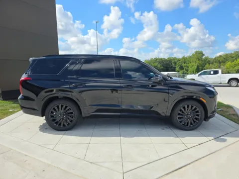 More photos of 2025 Hyundai Palisade Calligraphy Night Edition at Clement Hyundai, MO