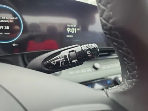 More photos of 2025 Hyundai Elantra Hybrid Limited at Clement Hyundai, MO
