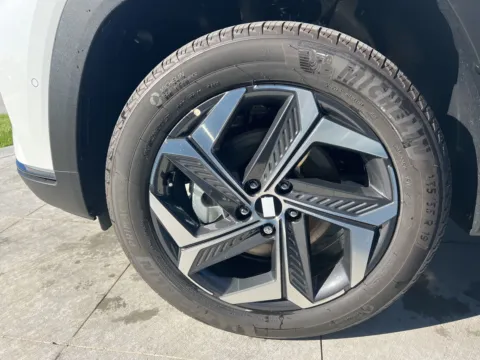 Photos of 2024 Hyundai Tucson Hybrid Limited for sale in Wentzville, MO at Clement Hyundai