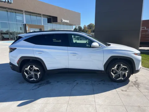 More photos of 2024 Hyundai Tucson Hybrid Limited at Clement Hyundai, MO