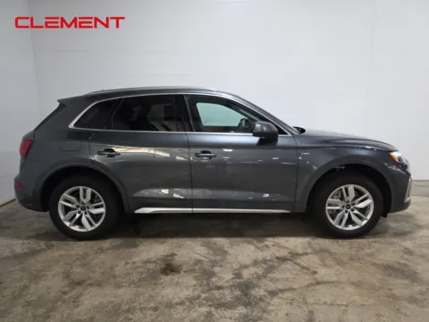 More photos of 2022 Audi Q5 45 S line Premium at Clement Hyundai, MO