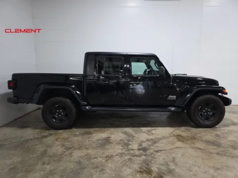 More photos of 2021 Jeep Gladiator Overland at Clement Hyundai, MO