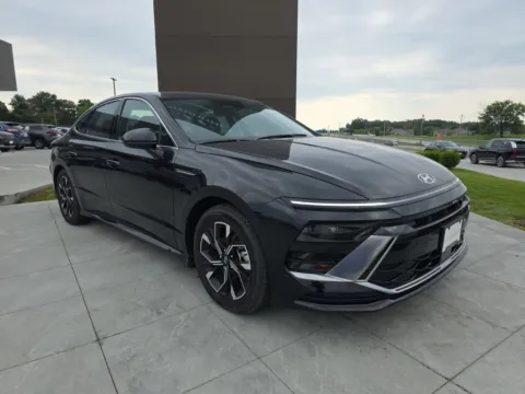 Another view of 2024 Hyundai Sonata SEL for sale in Wentzville, MO at Clement Hyundai