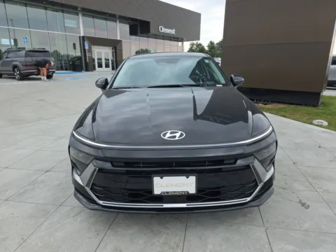 Photos of 2024 Hyundai Sonata SEL for sale in Wentzville, MO at Clement Hyundai