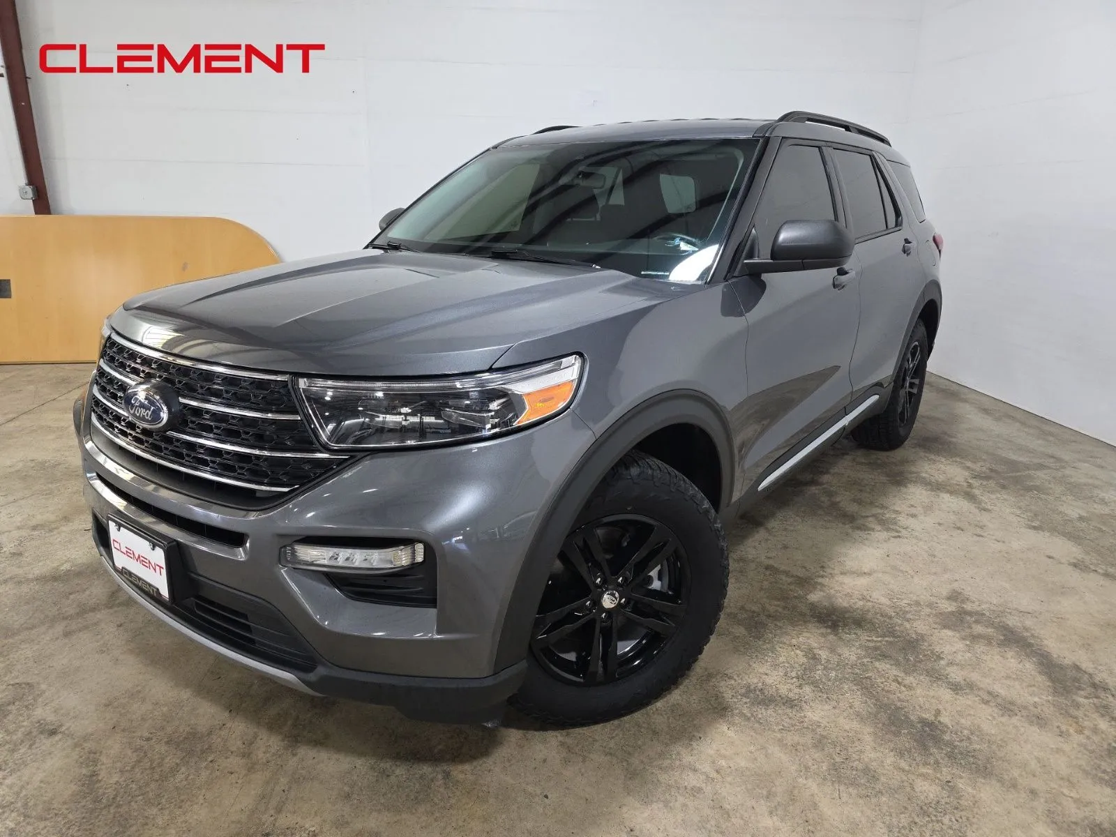 Gray 2022 Ford Explorer XLT for sale in Wentzville, MO