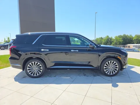 More photos of 2025 Hyundai Palisade Calligraphy at Clement Hyundai, MO