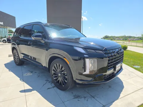 Another view of 2025 Hyundai Palisade Calligraphy Night Edition for sale in Wentzville, MO at Clement Hyundai
