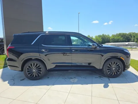 More photos of 2025 Hyundai Palisade Calligraphy Night Edition at Clement Hyundai, MO